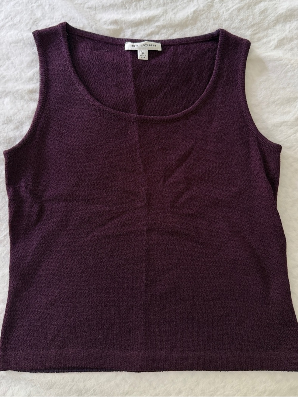 St. John Plum Scoop Neck Knit Tank. Size P